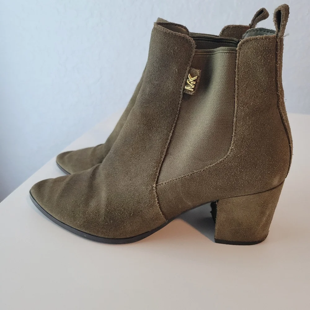 MICHAEL KORS MARIS SUEDE POINT TOE BOOTIES IN GREEN SIZE 7.5